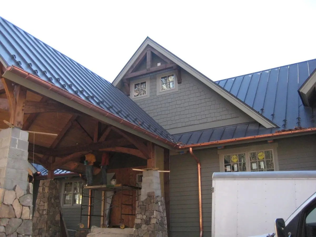 Craftsman Roofing team delivering quality roofing work in Gulf Shores